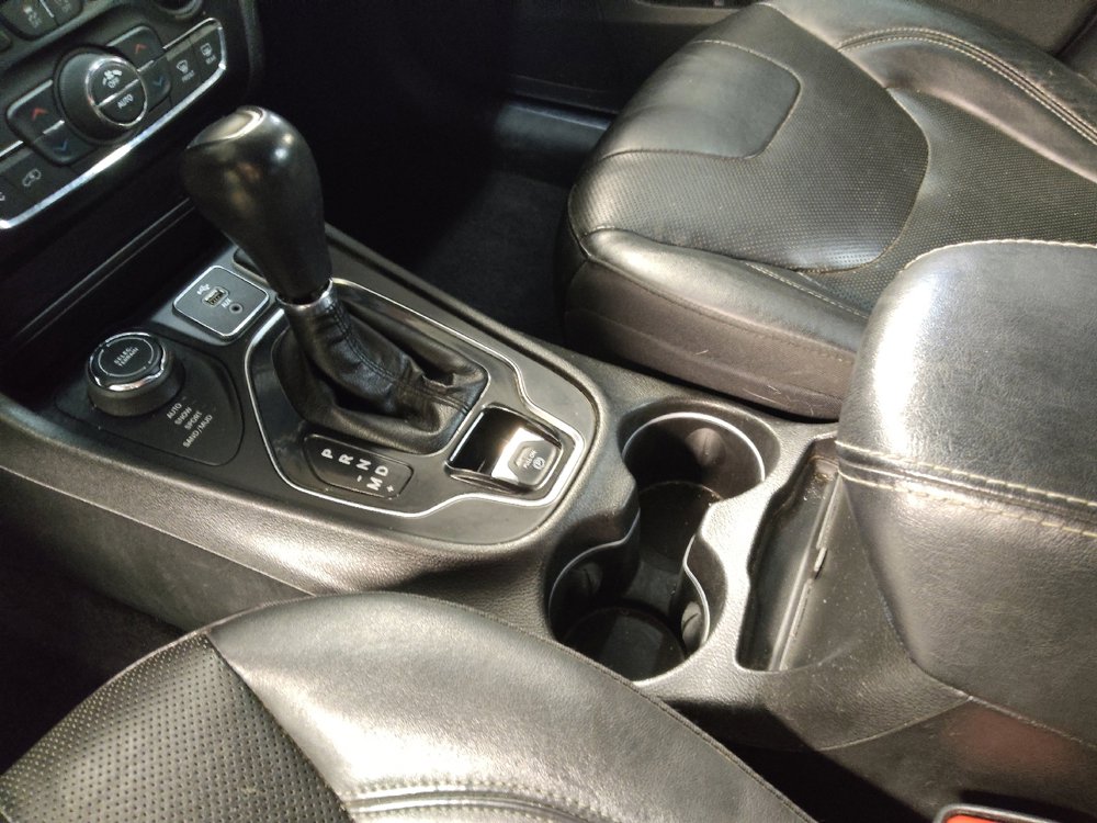 Used 2019 Jeep Cherokee Limited AWD/4WD image 26