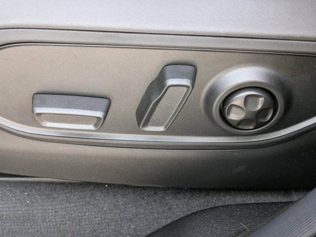 New 2025 Jeep Grand Cherokee L Laredo image 18