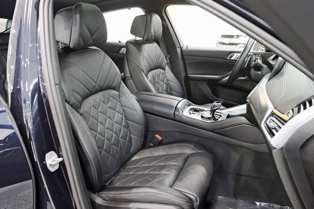 Used 2023 BMW X6 xDrive40i w/ Executive Package image 31