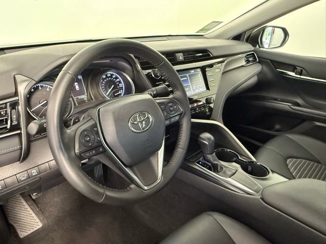 Used 2020 Toyota Camry SE w/ Convenience Package FWD image 15