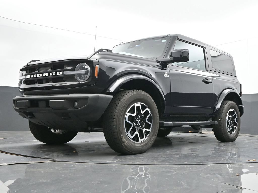 Used 2022 Ford Bronco Outer Banks image 44