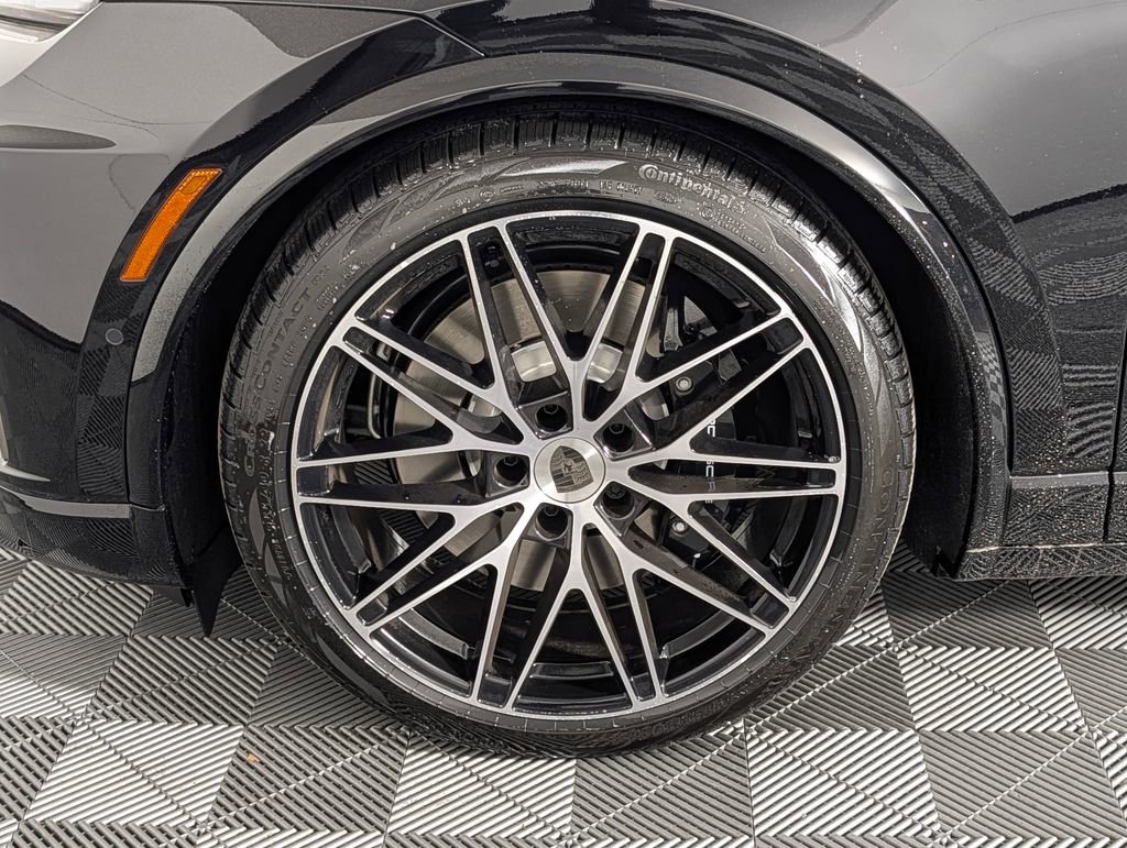 New 2026 Porsche Macan Turbo Electric image 11