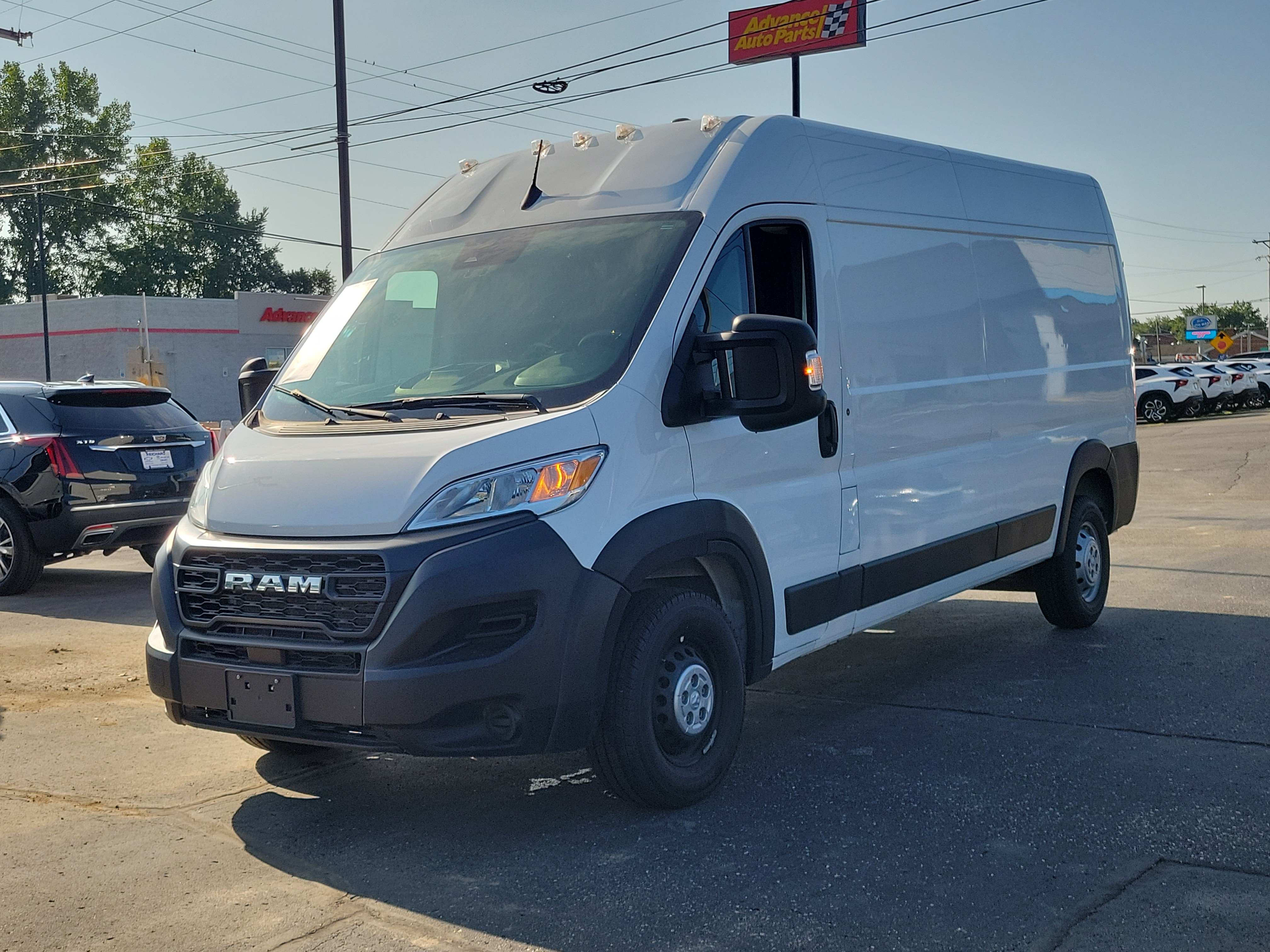Used 2023 RAM ProMaster 2500 FWD image 2