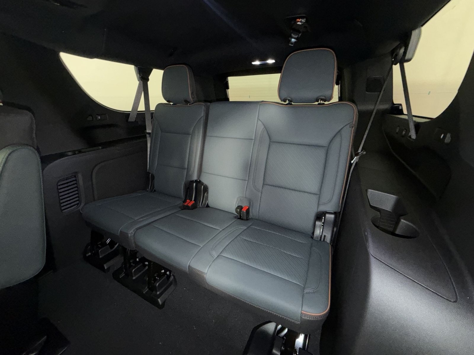 New 2026 GMC Yukon XL AT4 w/ AT4 Premium Plus Package AWD/4WD image 26