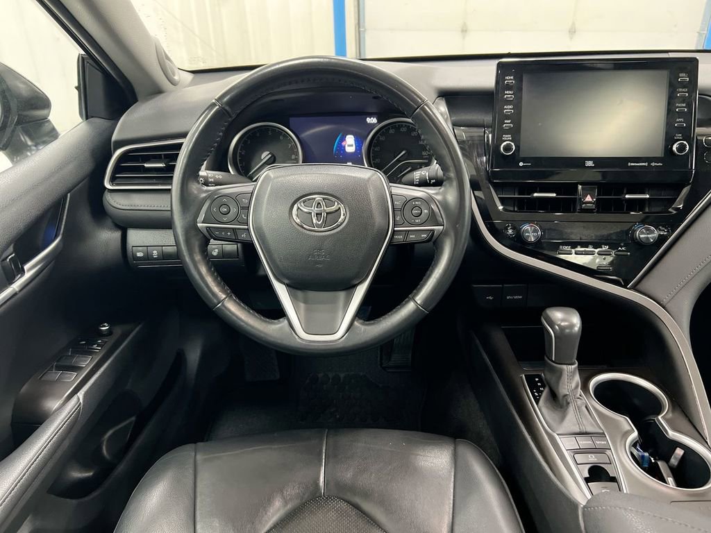 Used 2024 Toyota Camry XLE w/ Navigation Package image 11