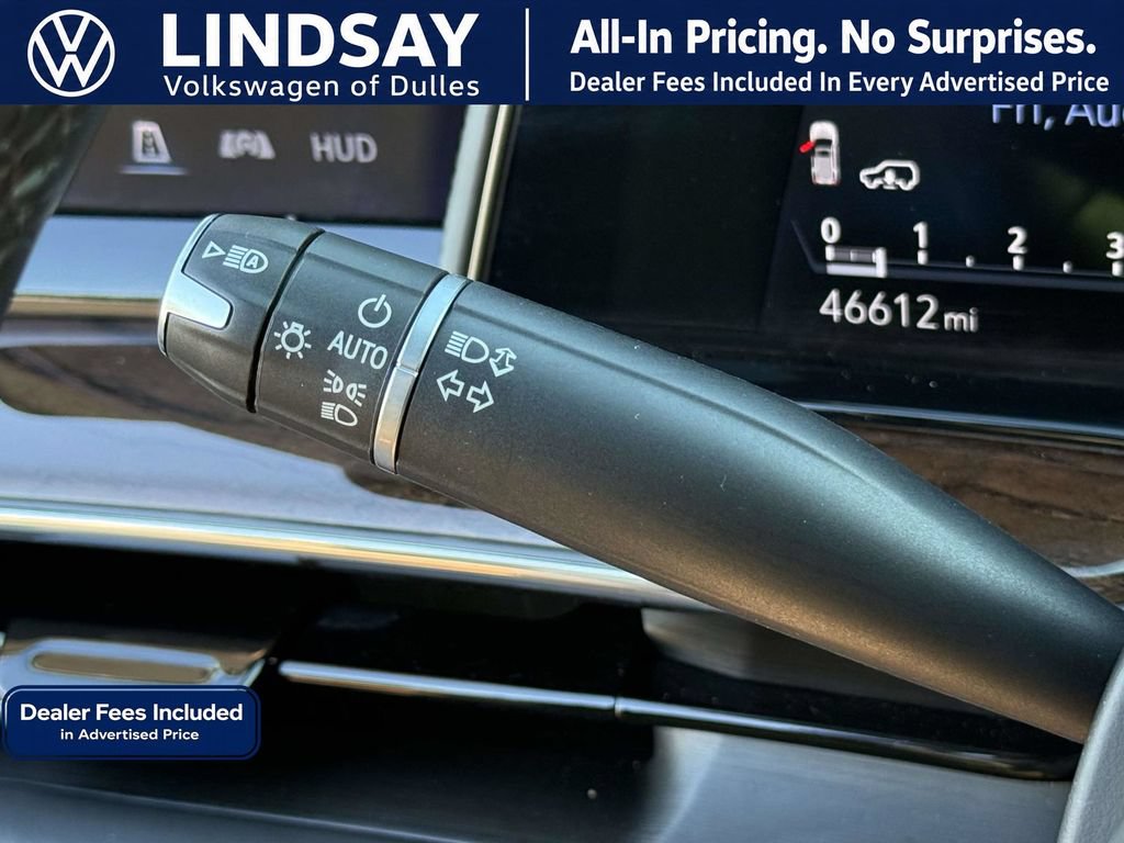 Used 2021 Cadillac Escalade Premium Luxury Platinum w/ Heavy-Duty Trailer Package AWD/4WD image 24