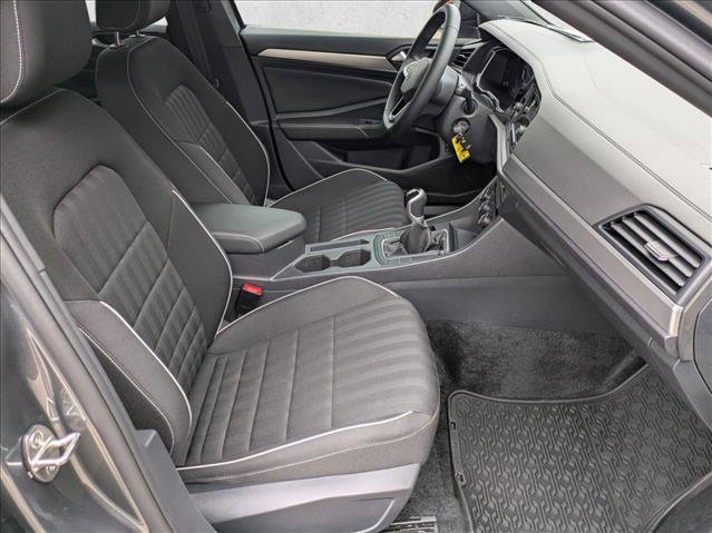 Used 2024 Volkswagen Jetta Sport image 19