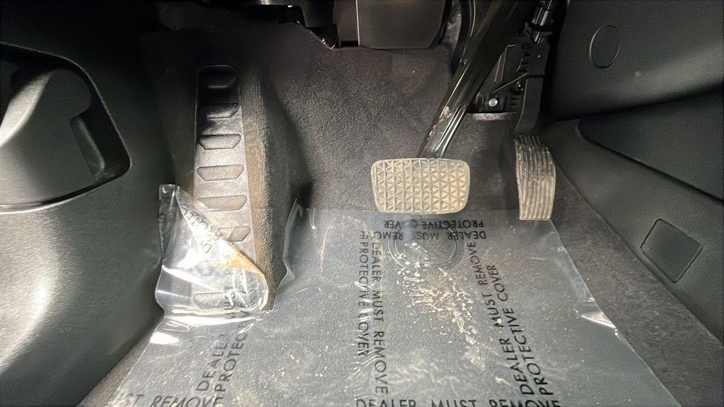 Certified 2024 Cadillac Lyriq Sport w/ LPO, Floor Liner Package AWD/4WD image 22