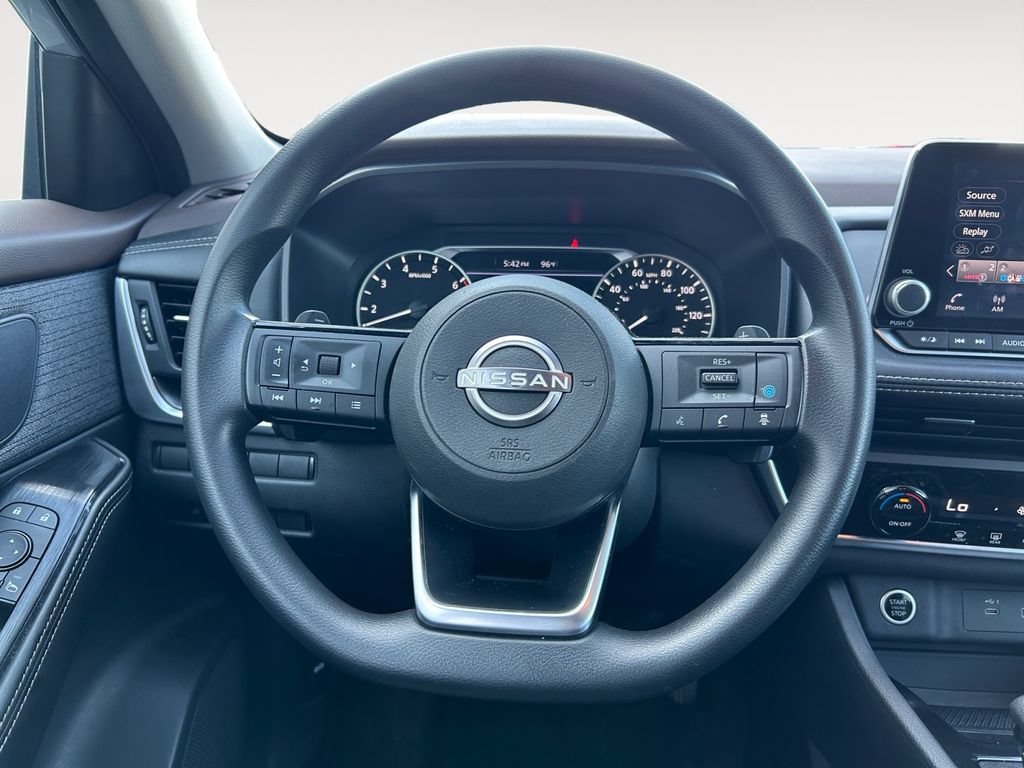 Used 2023 Nissan Rogue SV AWD/4WD image 12