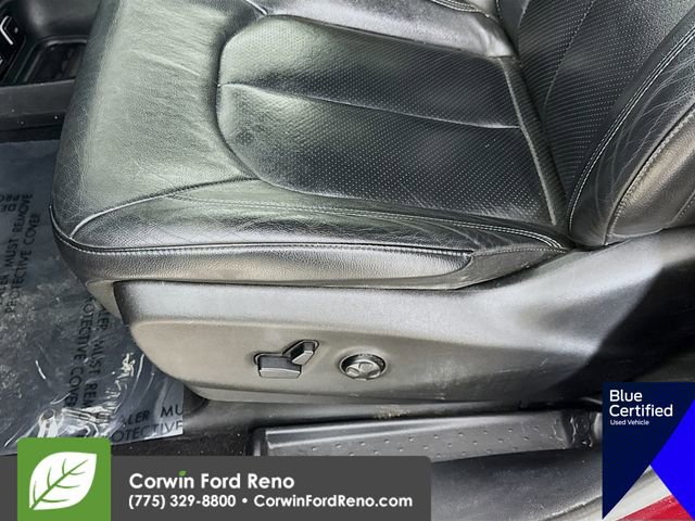 Used 2020 Chrysler Pacifica Touring-L image 21