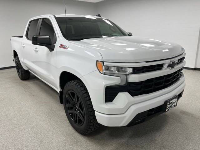 Used 2022 Chevrolet Silverado 1500 RST AWD/4WD image 3