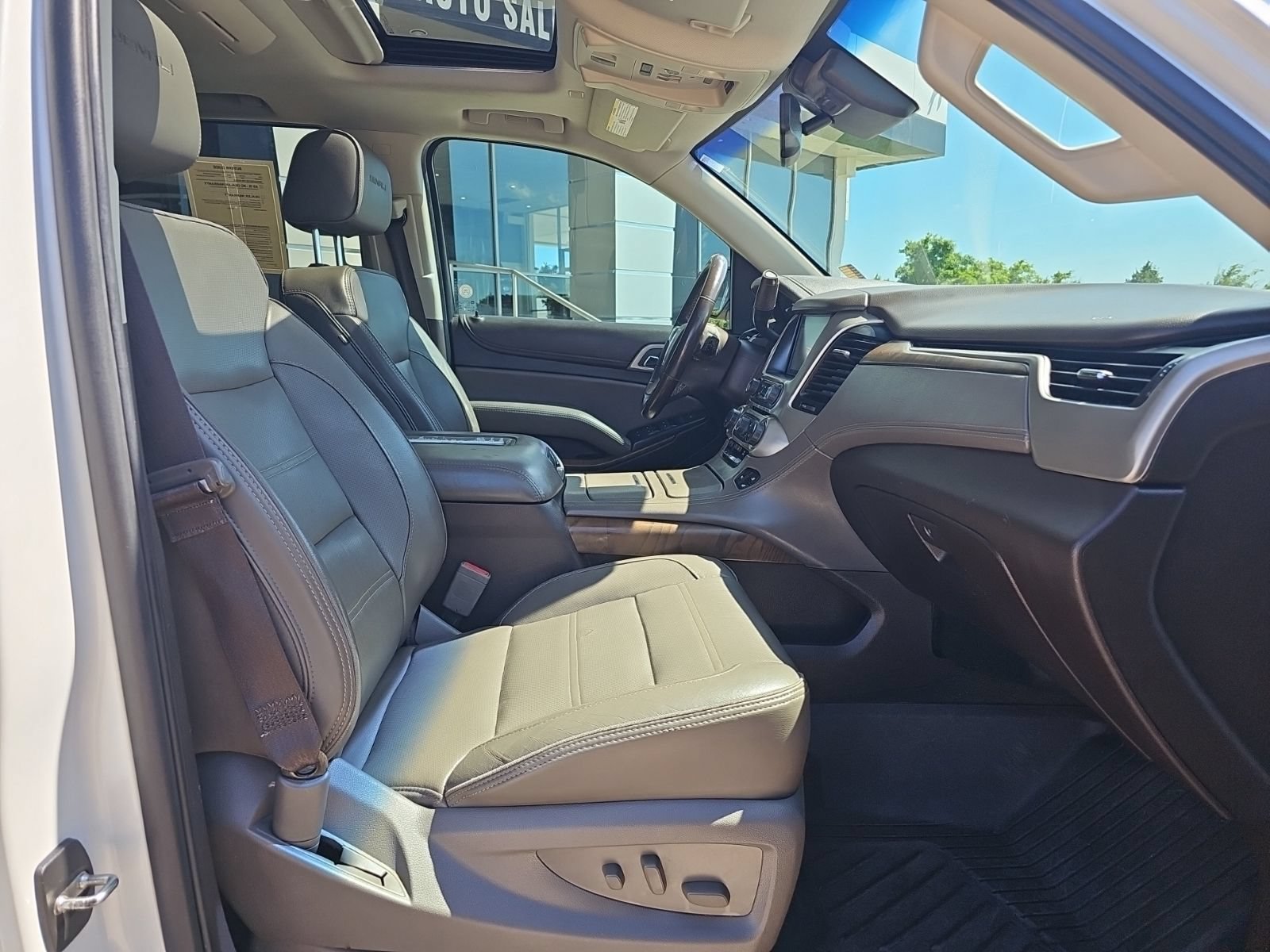 Used 2018 GMC Yukon XL Denali w/ Open Road Package AWD/4WD image 31