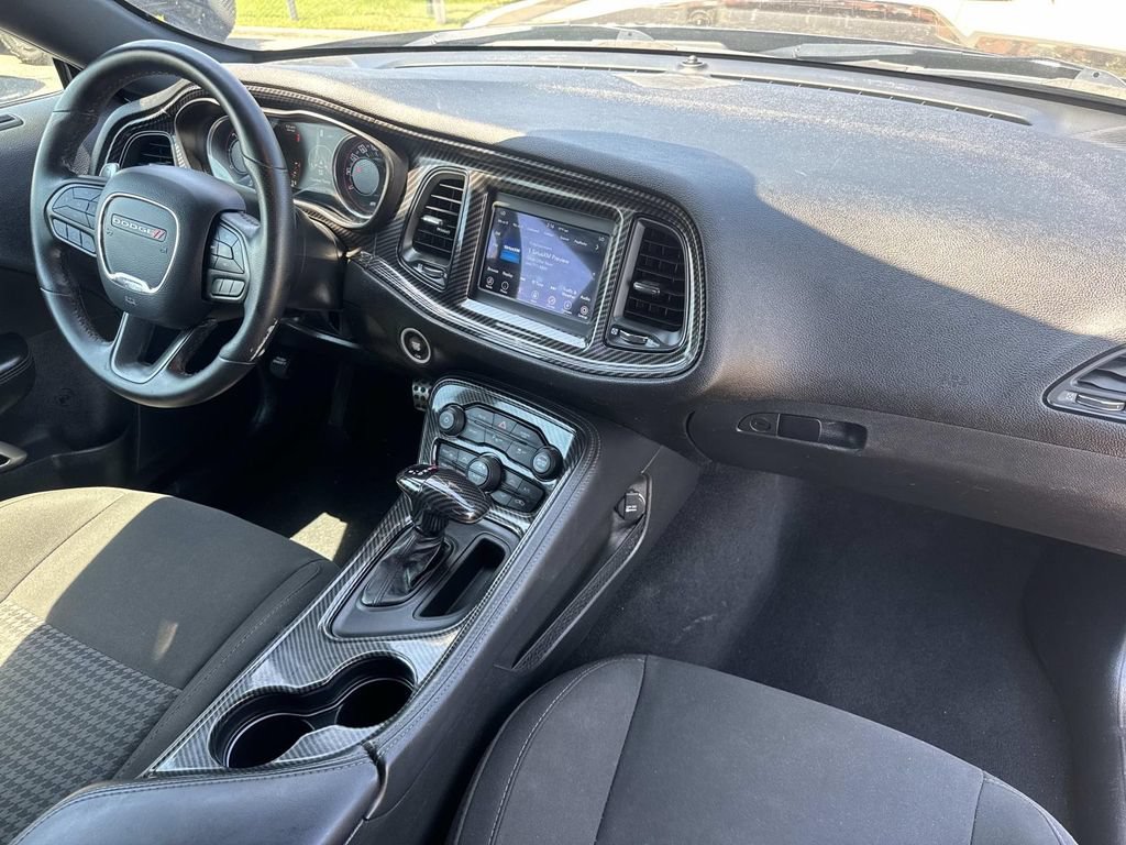 Used 2020 Dodge Challenger R/T w/ Driver Convenience Group RWD image 14