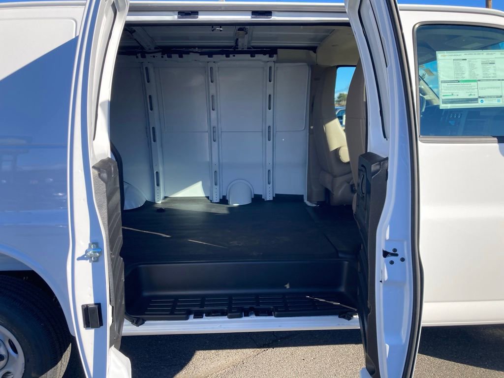 New 2025 Chevrolet Express 2500 RWD image 17