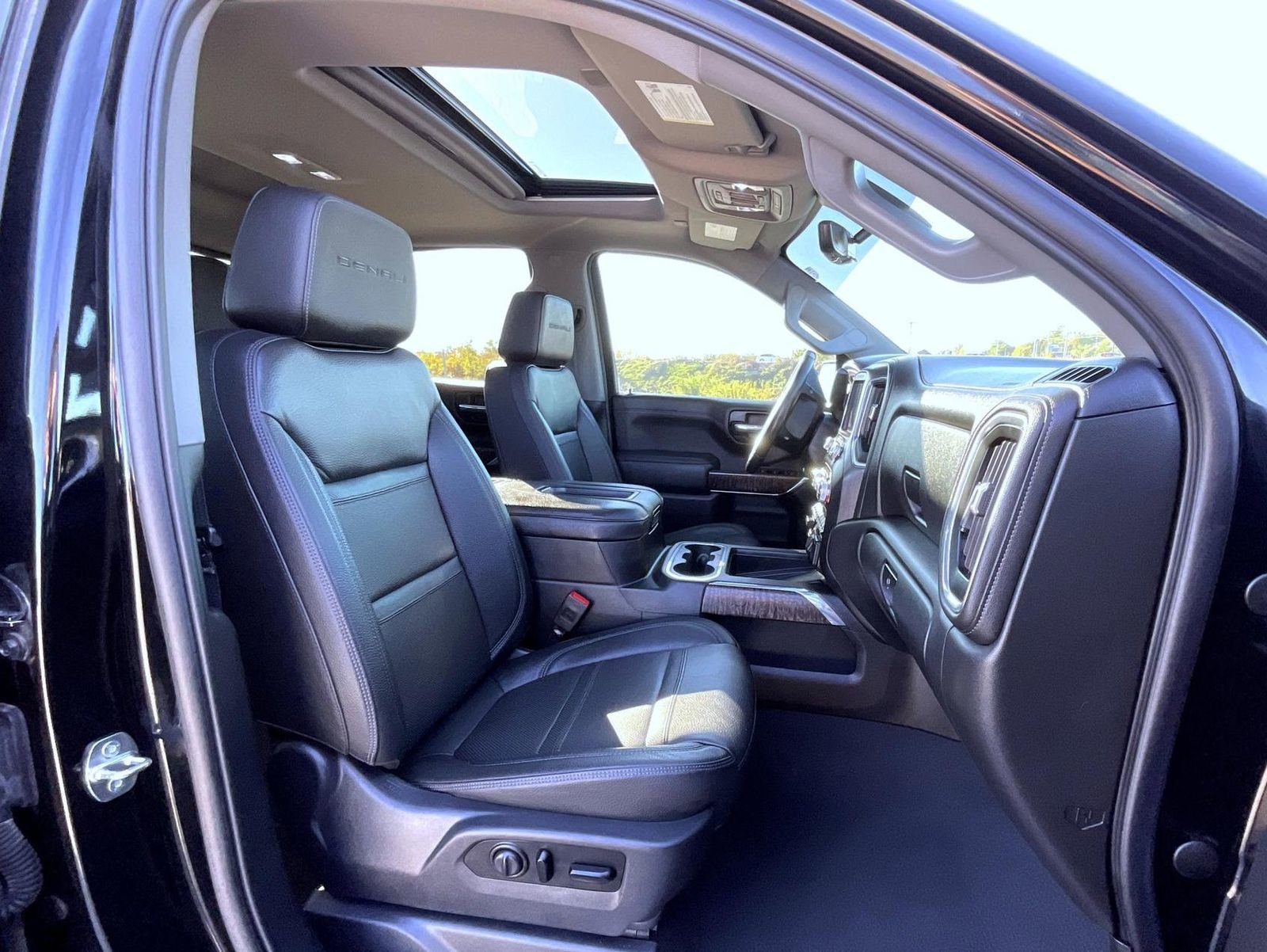 Used 2019 GMC Sierra 1500 Denali w/ Denali Ultimate Package image 15