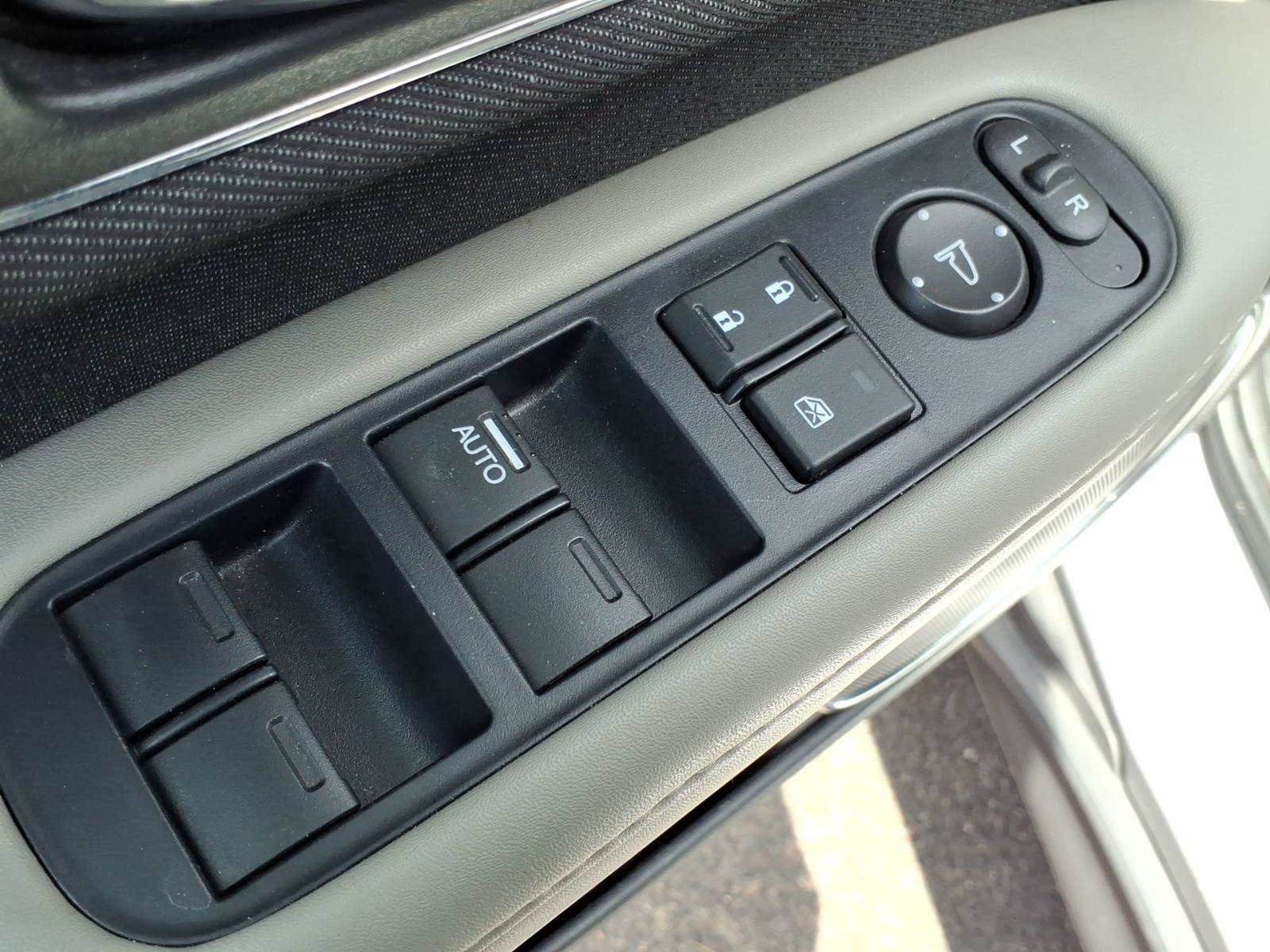 Used 2019 Honda HR-V EX image 12