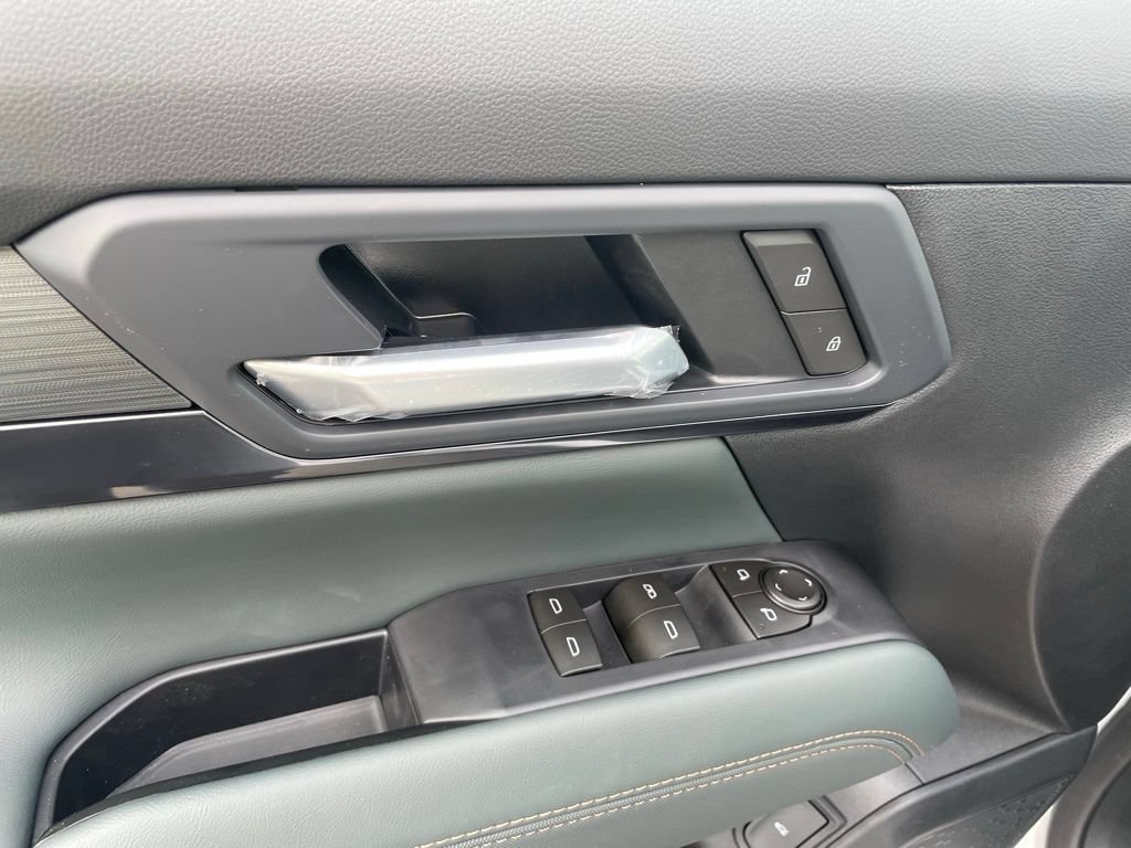 New 2026 GMC Terrain AT4 AWD/4WD image 12