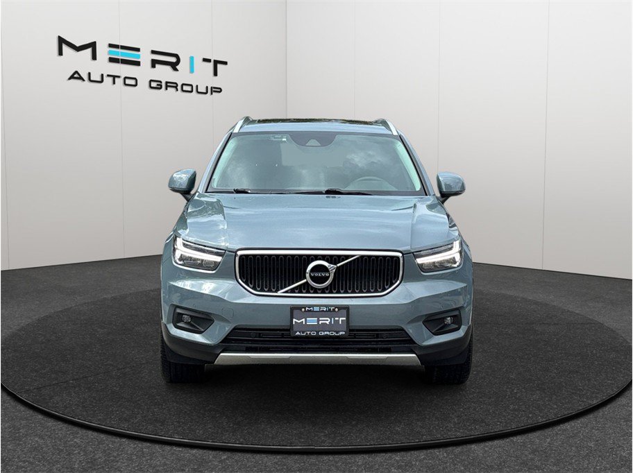 Used 2021 Volvo XC40 T5 Momentum w/ Premium Package AWD/4WD image 3
