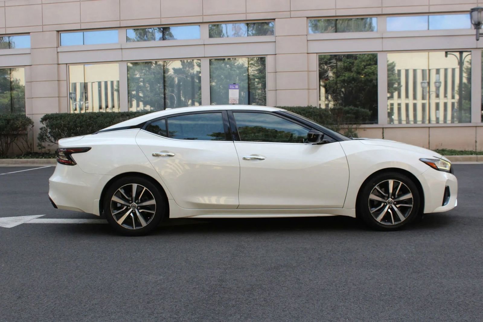 Used 2020 Nissan Maxima 3.5 S w/ Floor Mat Group FWD image 6