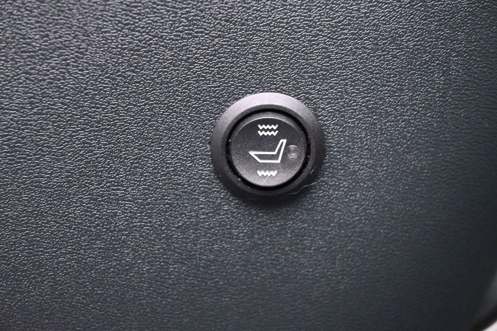 Used 2022 Nissan Rogue SV FWD image 25