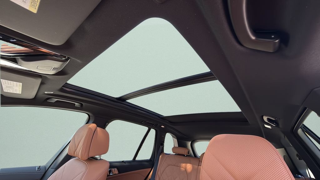 New 2026 BMW X5 sDrive40i RWD image 16