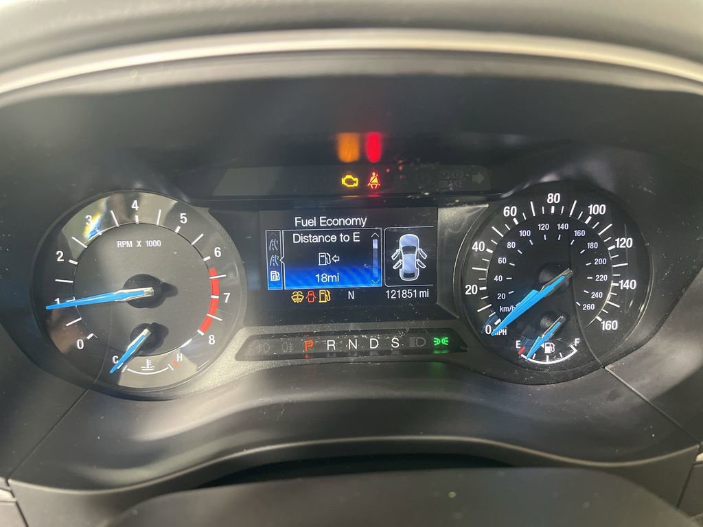 Used 2015 Ford Fusion SE image 11