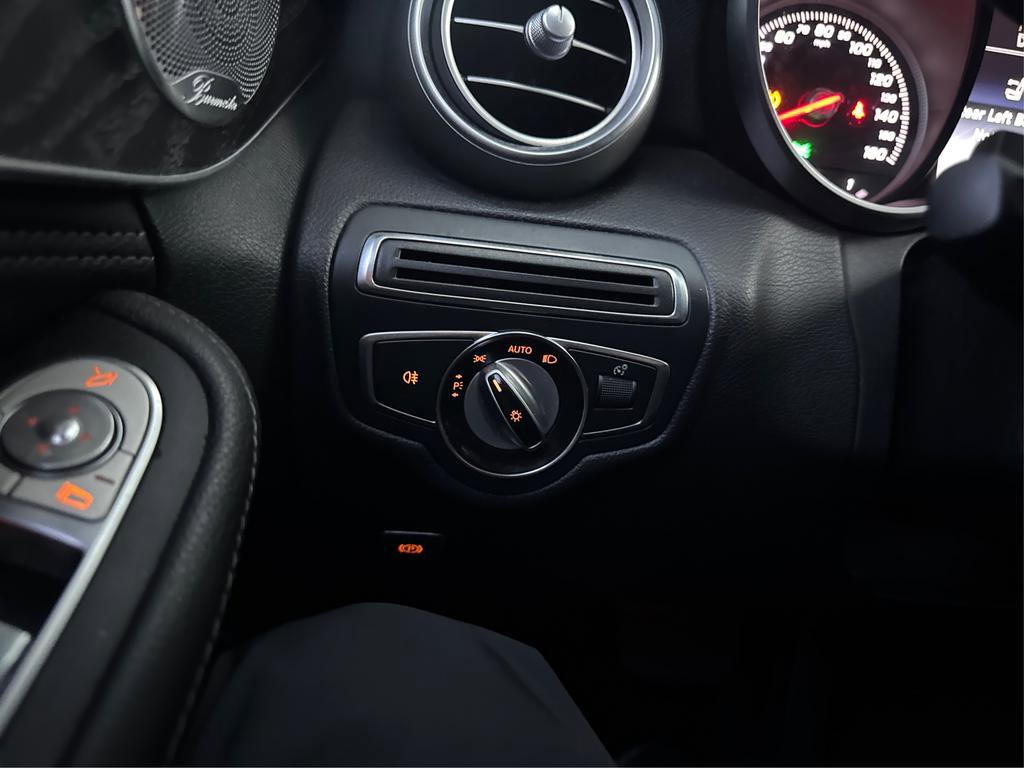 Used 2015 Mercedes-Benz C 300 4MATIC Sedan image 15