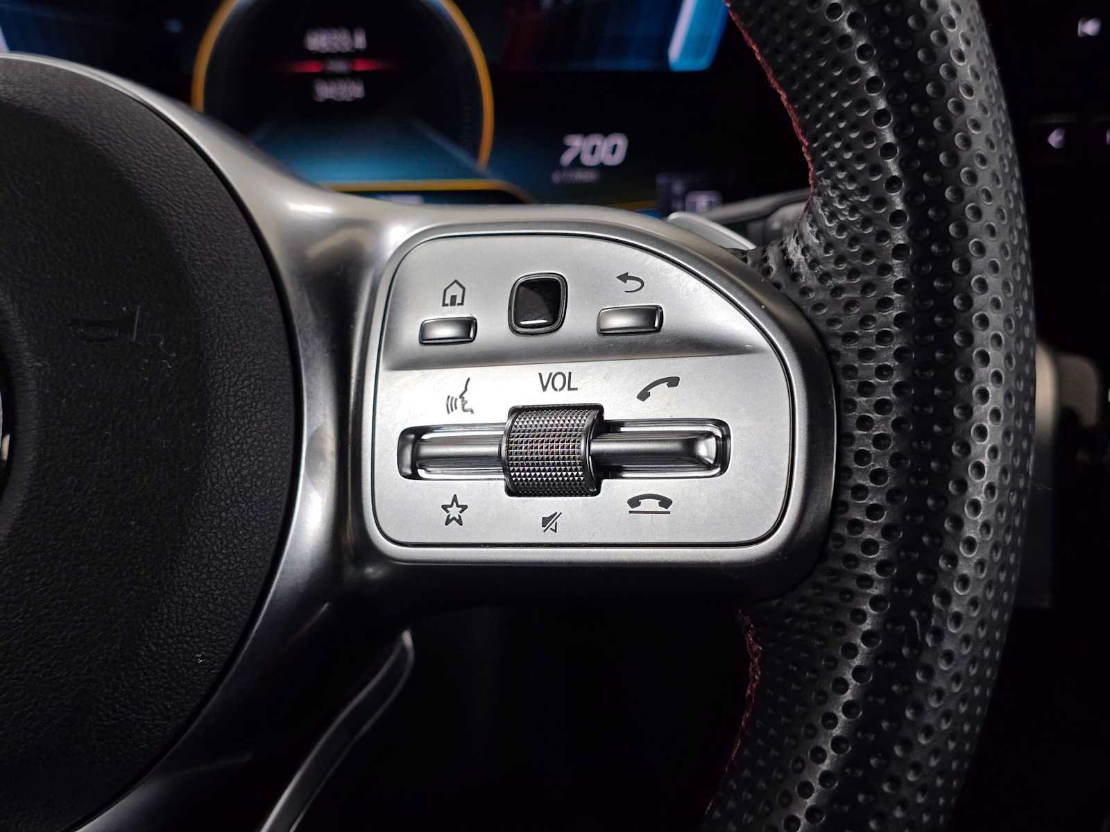 Used 2023 Mercedes-Benz GLB 35 AMG 4MATIC image 26