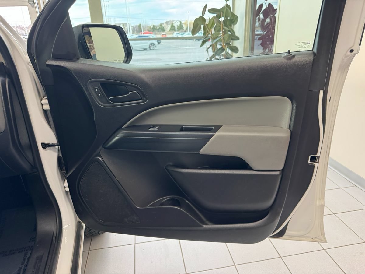 Used 2018 Chevrolet Colorado W/T w/ WT Convenience Package AWD/4WD image 14