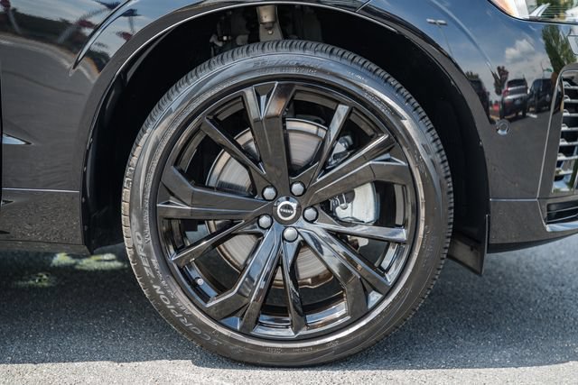 Certified 2024 Volvo XC60 T8 Ultimate w/ Protection Package Premier AWD/4WD image 17