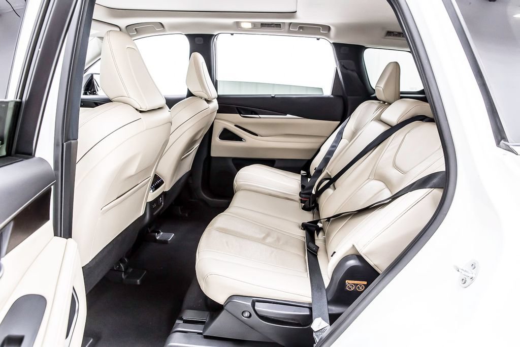 Used 2023 INFINITI QX60 Sensory w/ Vision Package AWD/4WD image 30