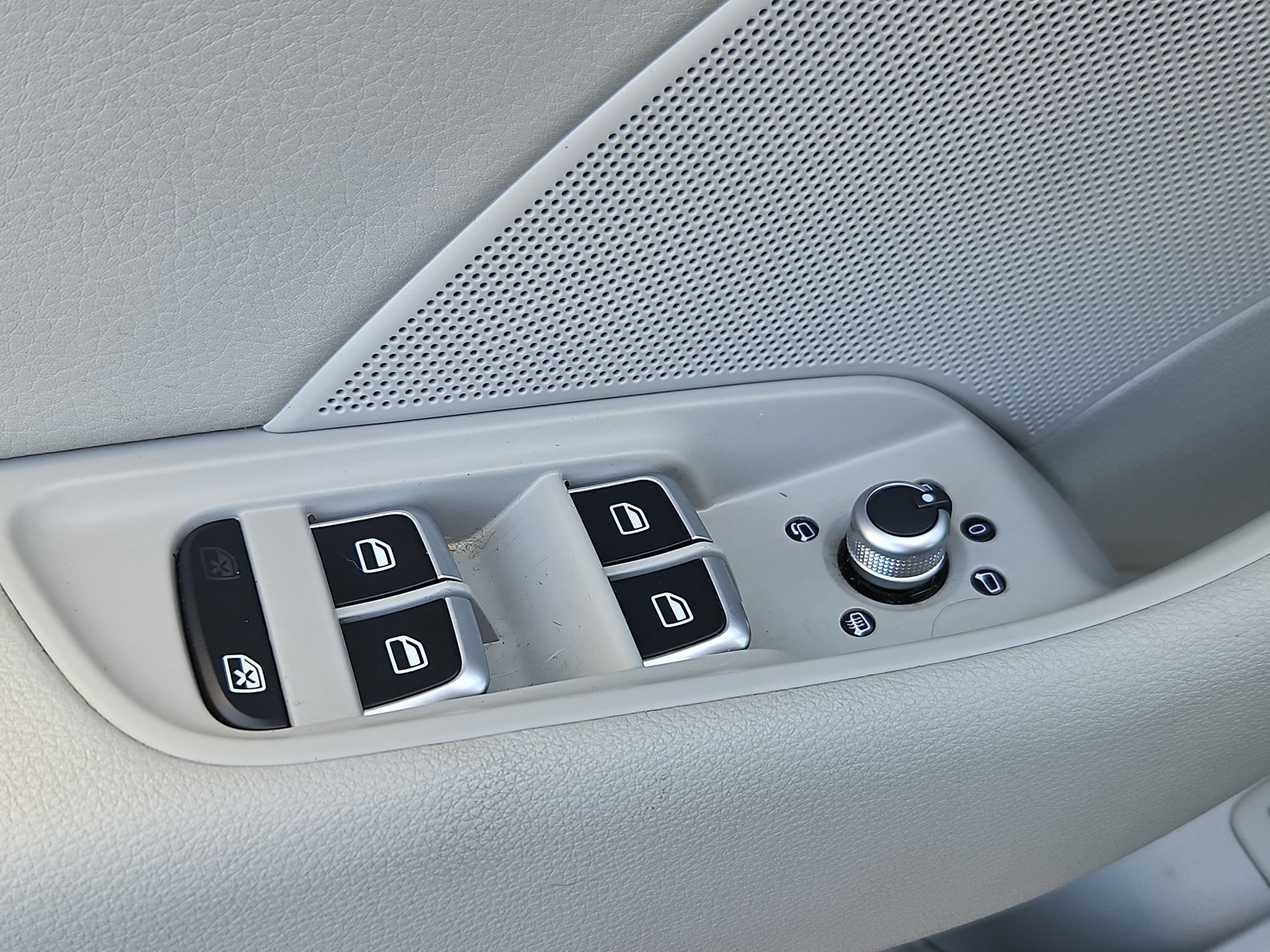 Used 2015 Audi A3 TDI Prestige w/ Prestige Package FWD image 10