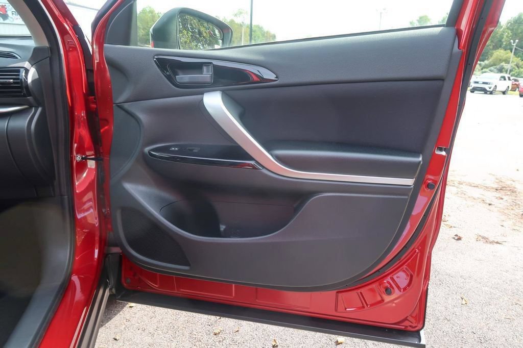 New 2026 Mitsubishi Eclipse Cross LE AWD/4WD image 19