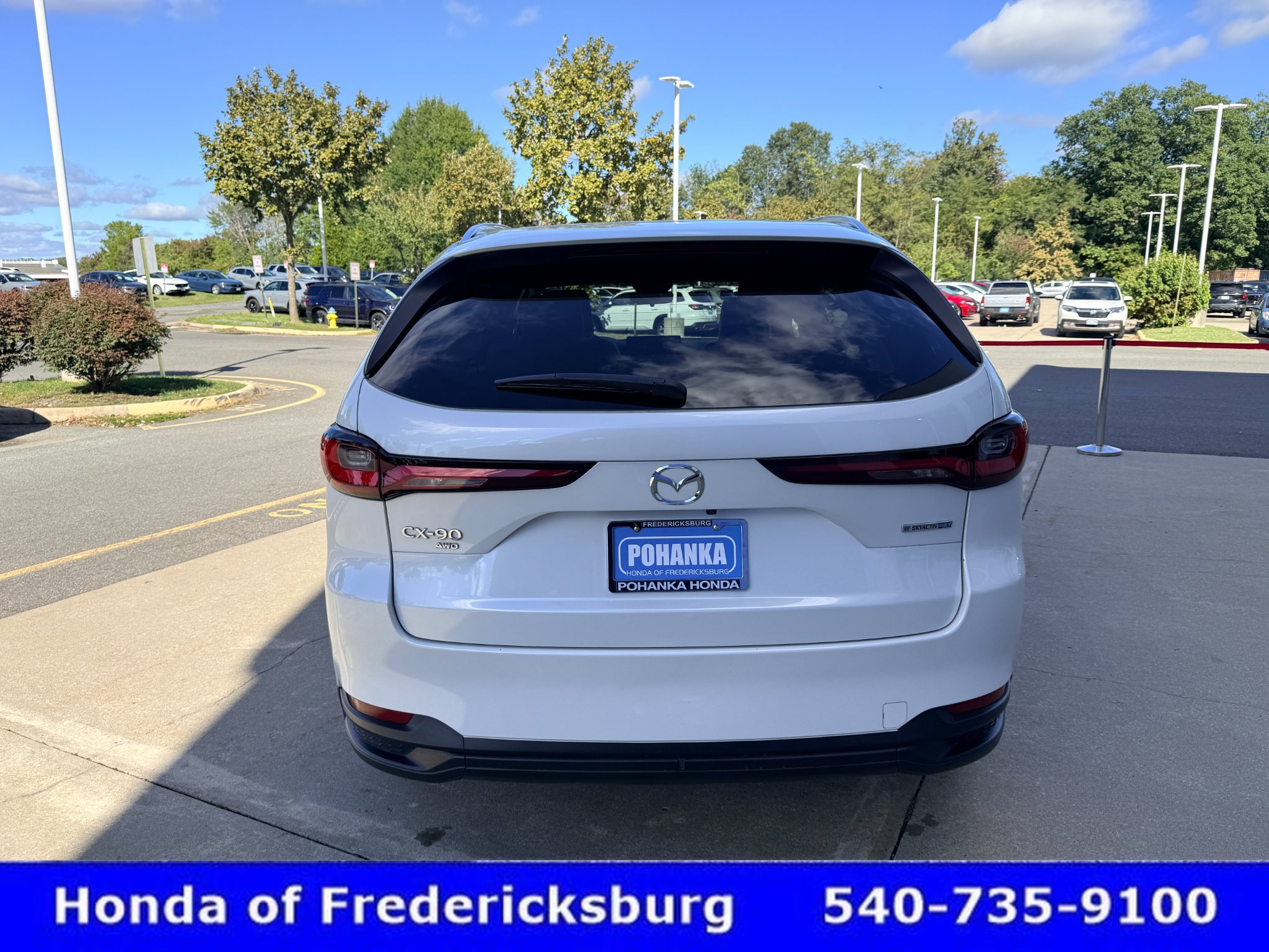 Used 2024 MAZDA CX-90 Plug-In Hybrid w/ Preferred AWD/4WD image 5