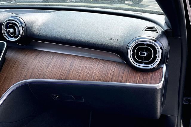 Used 2022 Mercedes-Benz C 300 Sedan image 23