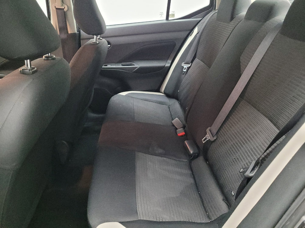 Used 2021 Nissan Versa SV FWD image 18