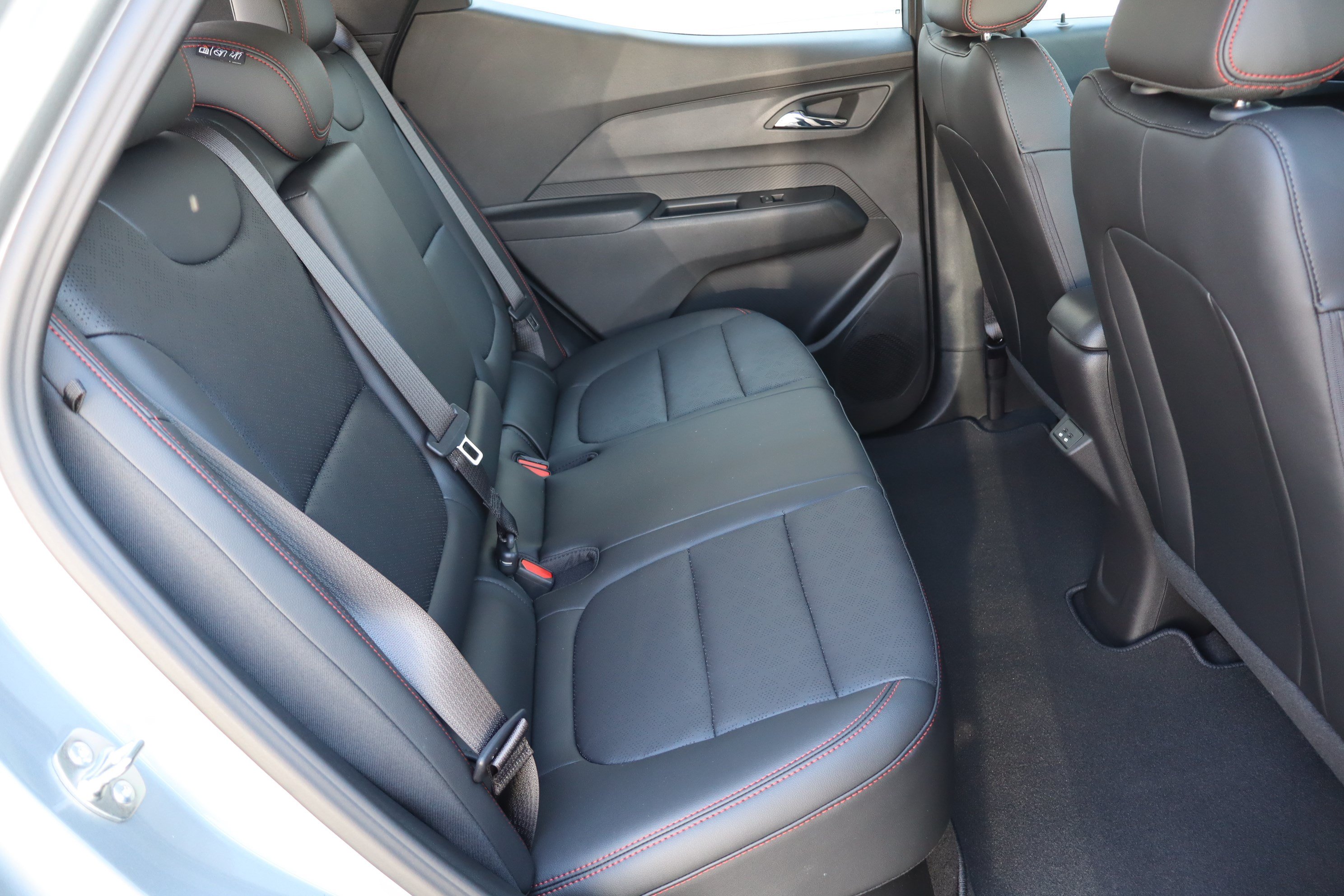 New 2027 Chevrolet Bolt RS w/ Technology Package FWD image 21