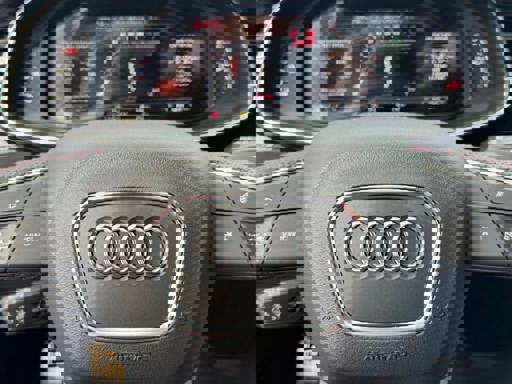 New 2026 Audi SQ8 Prestige image 25