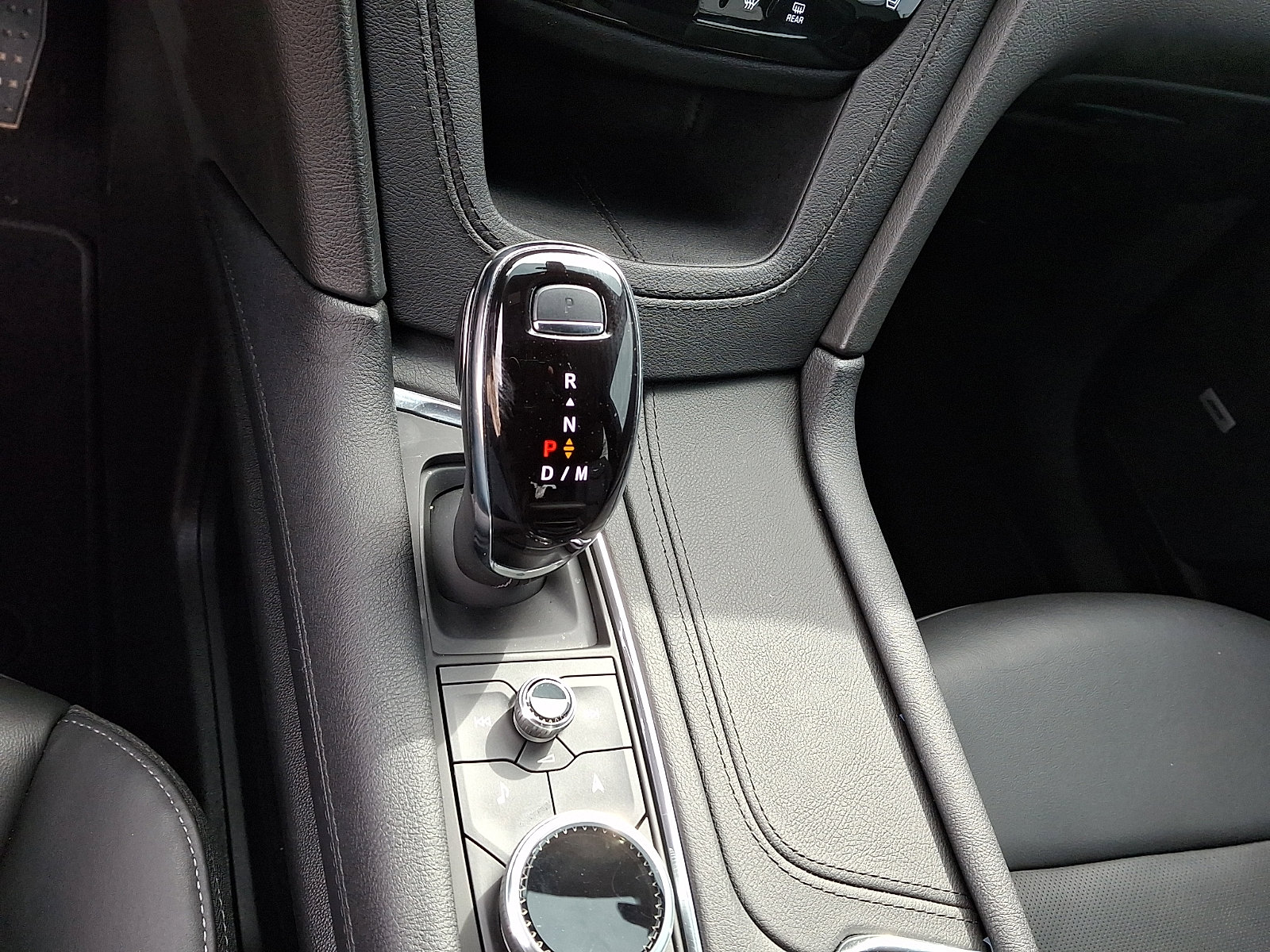 Used 2024 Cadillac XT6 Premium Luxury w/ Technology Package image 16