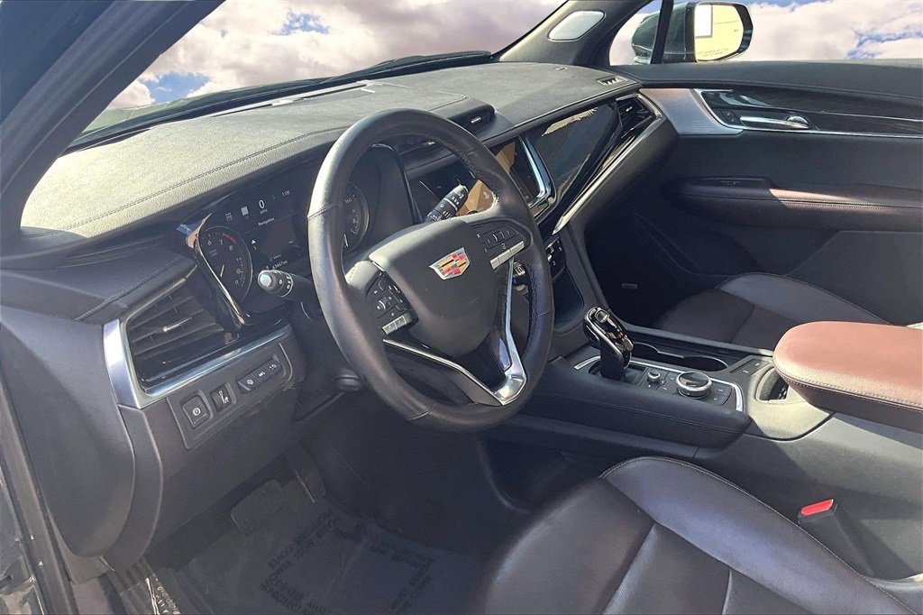 Used 2022 Cadillac XT6 Premium Luxury w/ Technology Package image 17