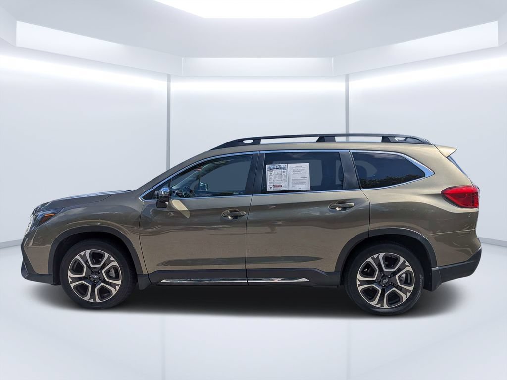 Used 2023 Subaru Ascent Limited w/ Technology Package AWD/4WD image 6