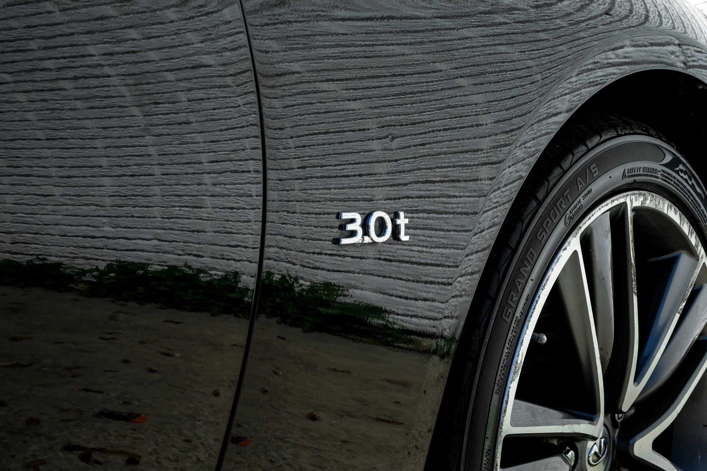 Used 2016 INFINITI Q50 3.0t Premium w/ Driver Assistance Package image 48