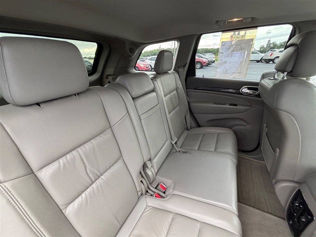 Used 2012 Jeep Grand Cherokee Laredo RWD image 23