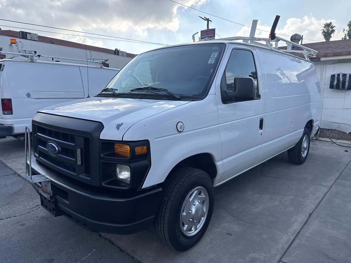 Used 2013 Ford E-150 and Econoline 150 image 3