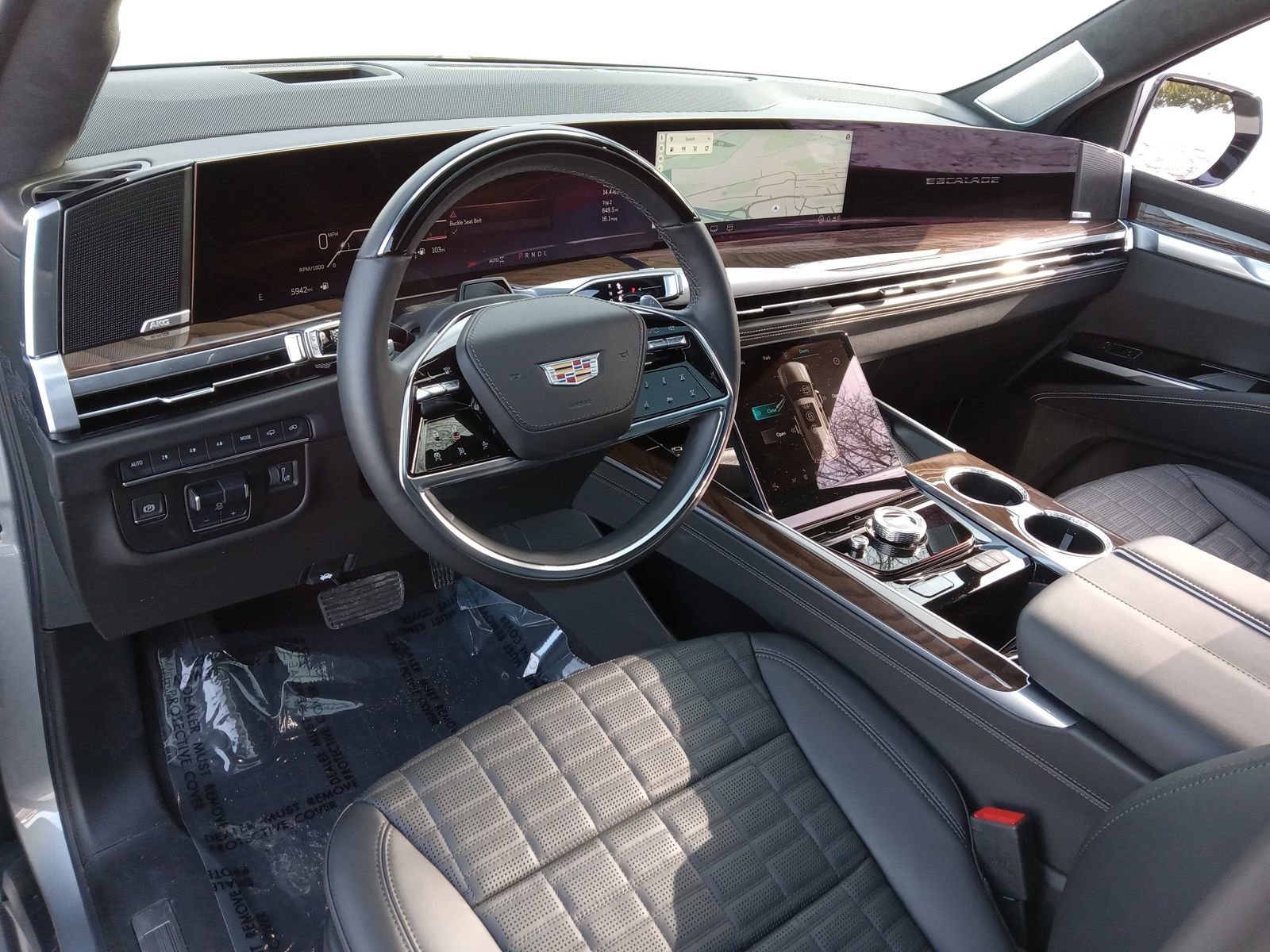 Used 2025 Cadillac Escalade Sport Platinum w/ LPO, ONYX Package image 9