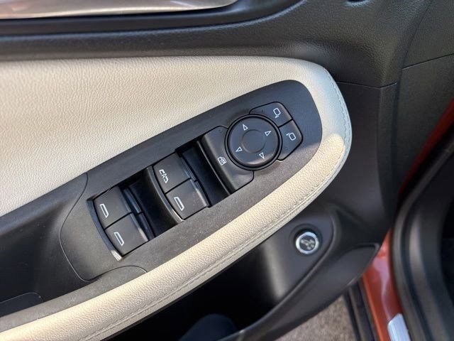 Used 2020 Buick Encore GX Essence FWD image 14