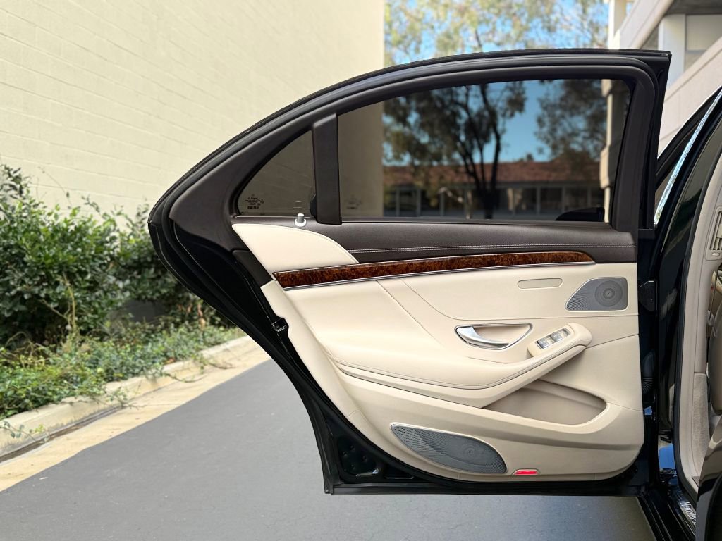 Used 2015 Mercedes-Benz S 550 Sedan image 24
