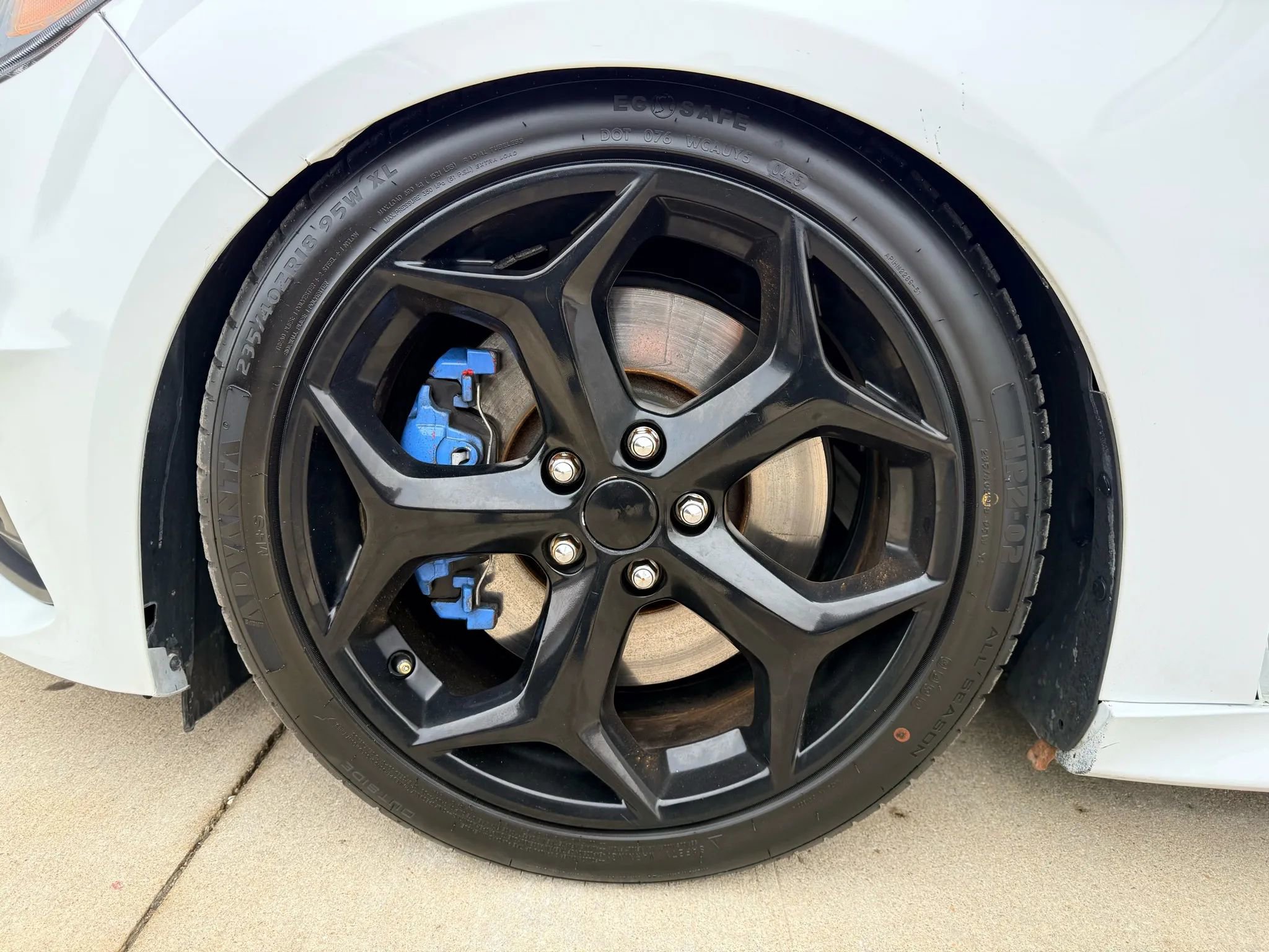 Used 2017 Ford Focus ST image 29