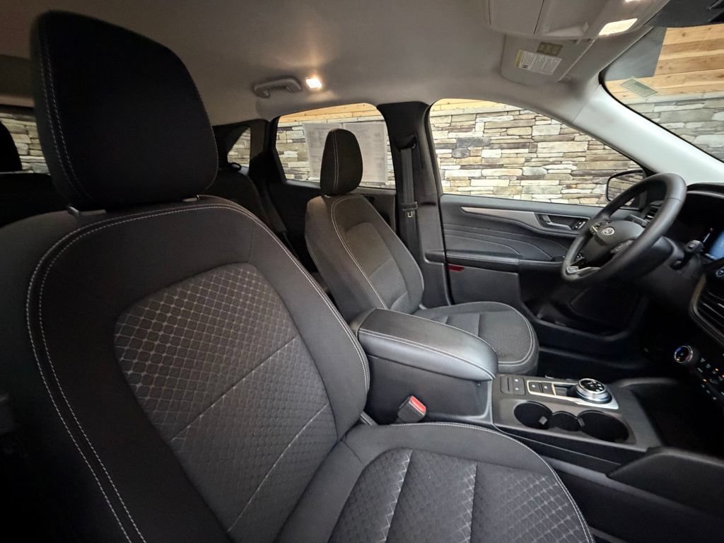 Used 2023 Ford Escape Active AWD/4WD image 15