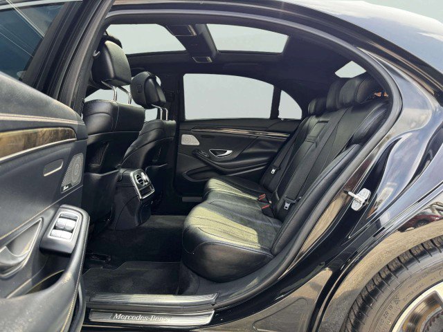 Used 2015 Mercedes-Benz S 550 4MATIC Sedan image 31
